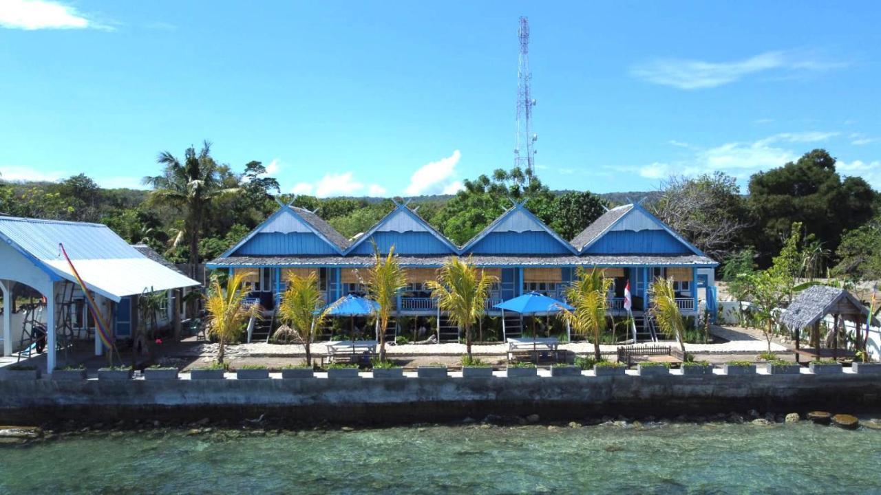 Moyo Island Resort Buitenkant foto
