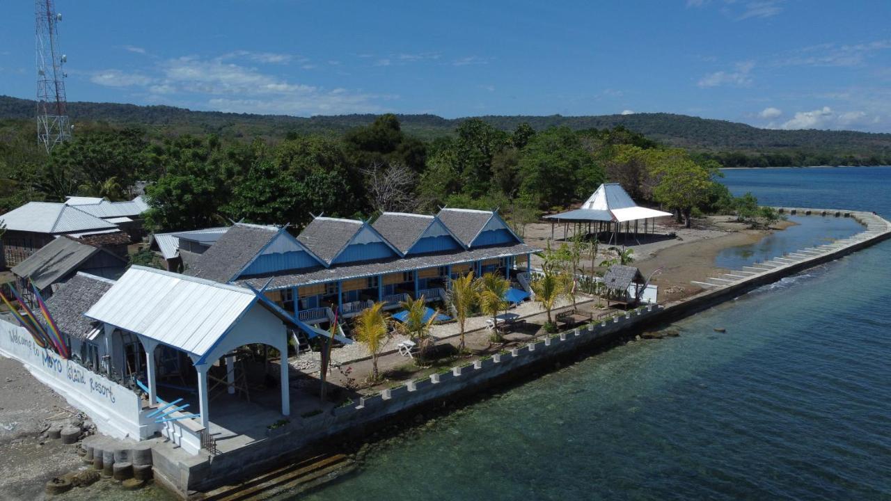 Moyo Island Resort Buitenkant foto