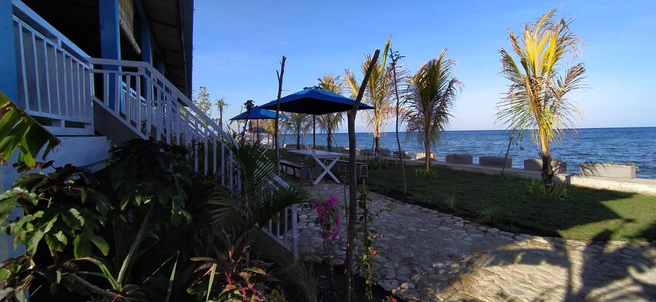 Moyo Island Resort Buitenkant foto