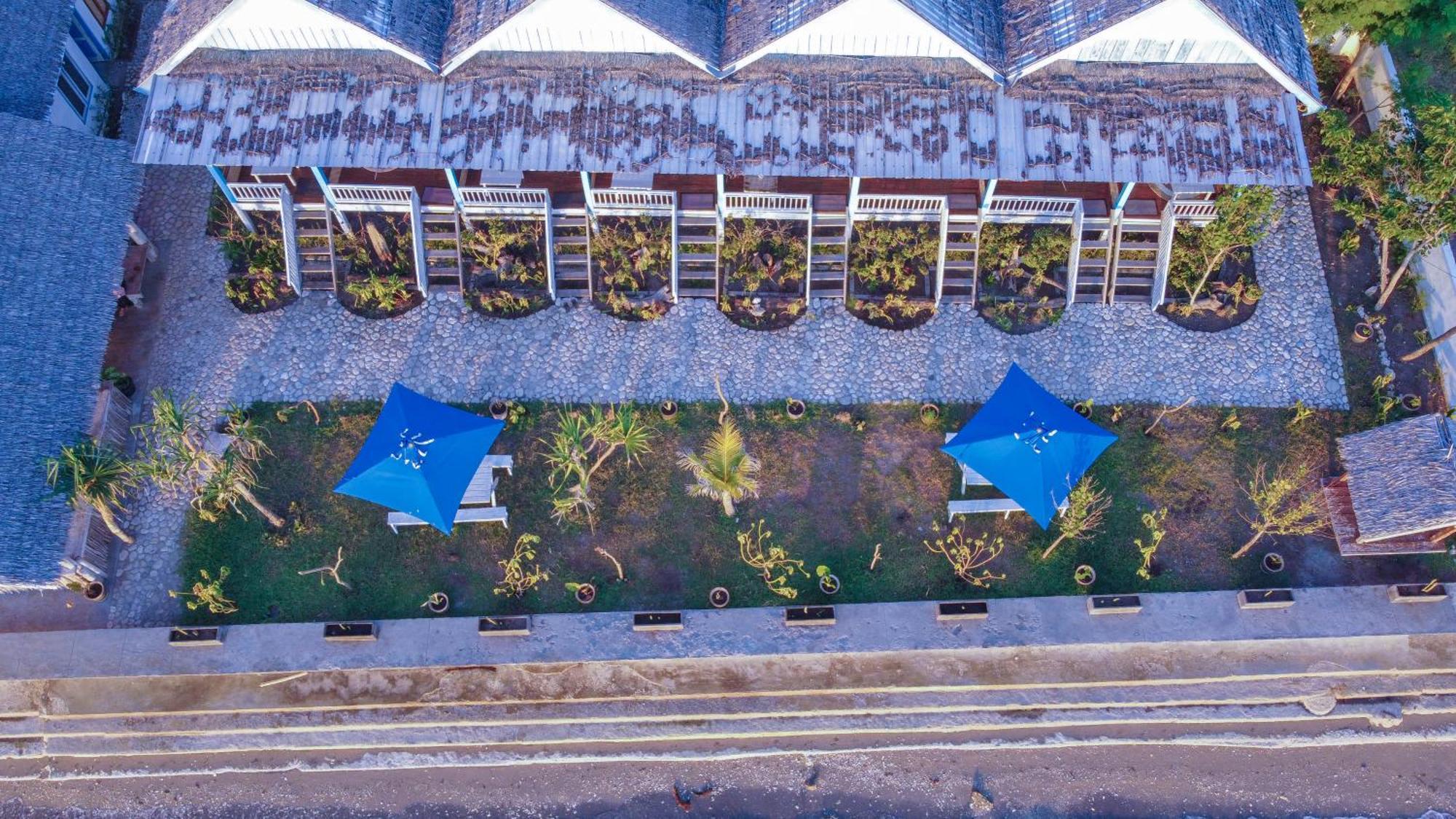 Moyo Island Resort Buitenkant foto